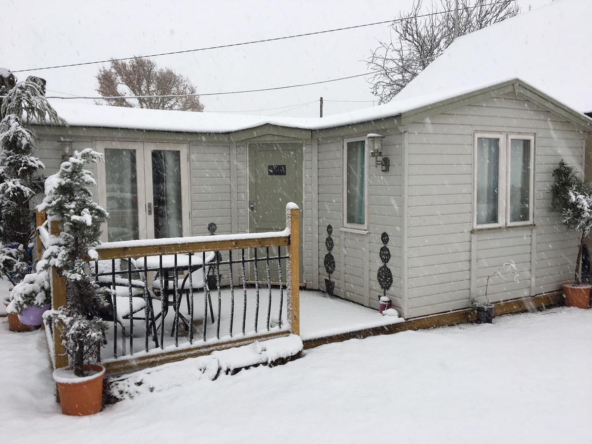 The Willows Guest House Takeley Exterior photo
